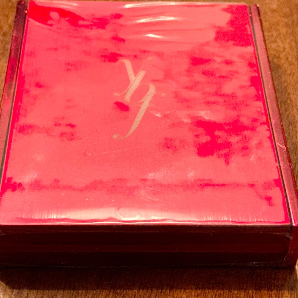 YBF Neutralizing Pressed Powder New Unopened - Picture 4 of 6